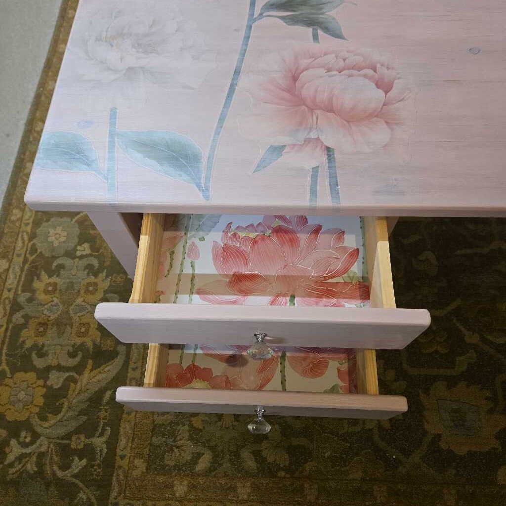 NEWLY REFINISHED PINK DESK~ERICA