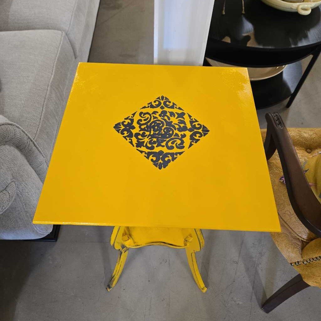 NEWLY REFINISHED YELLOW TABLE~ RACHEL
