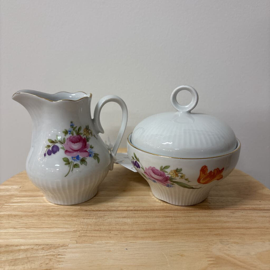PORCELAIN CREAMER & SUGAR SET