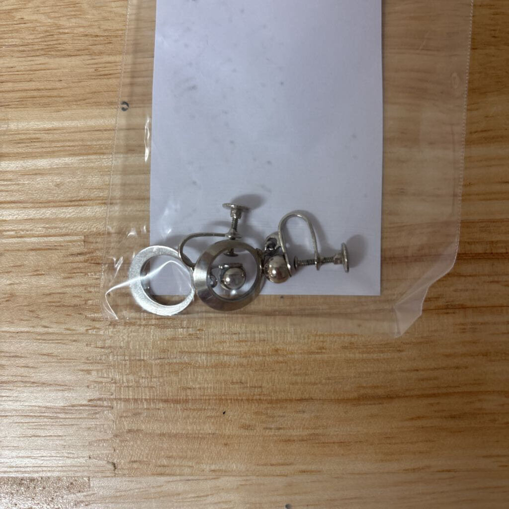 VINTAGE SILVER TONE SCREW BACK DANGLE EARRINGS