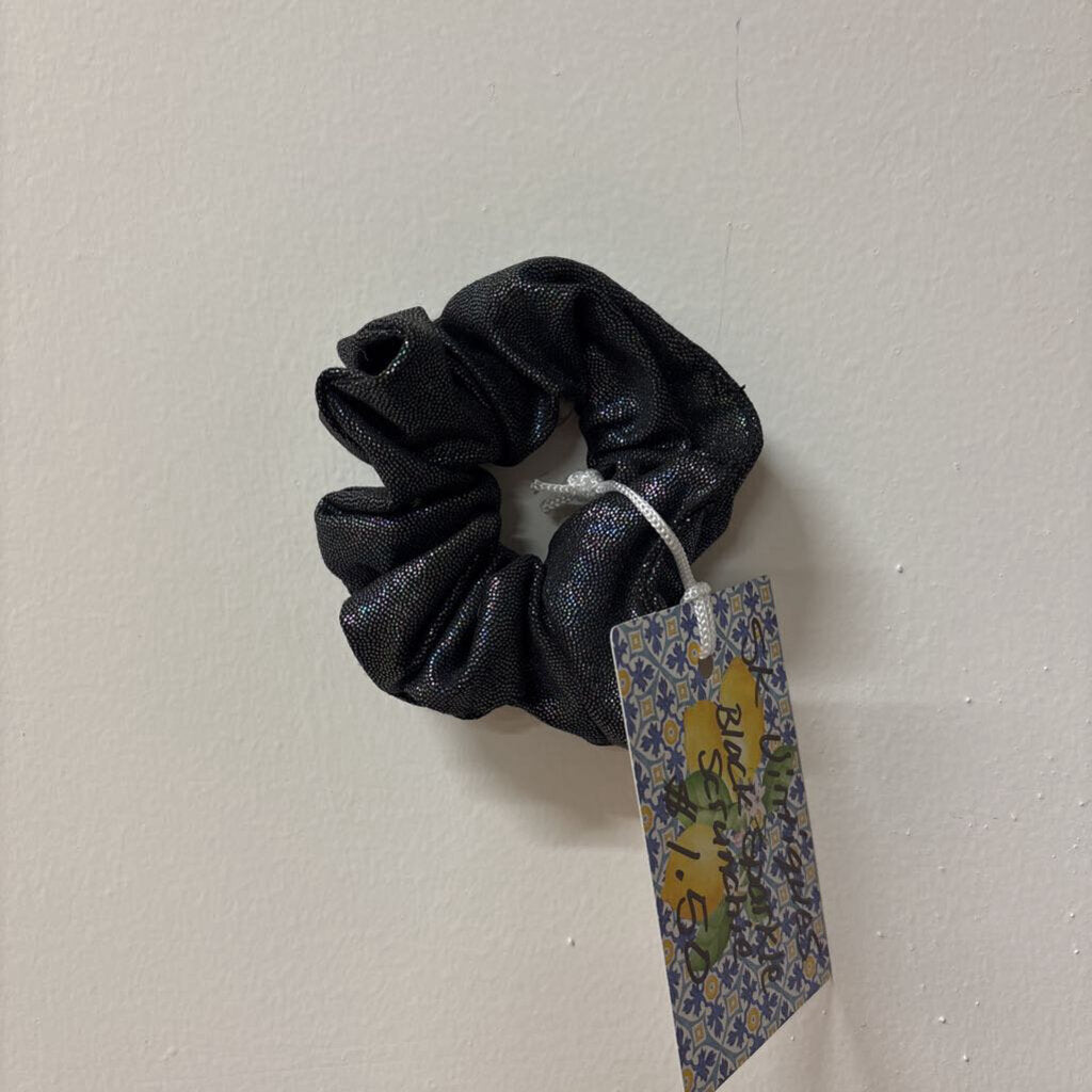 HAIR SCRUNCHIE