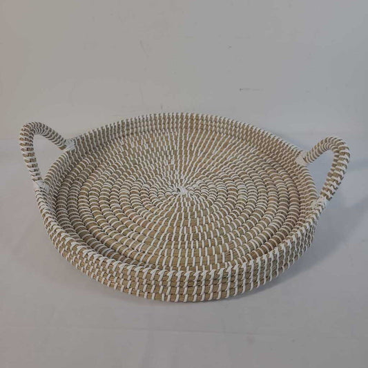 WOVEN TRAY W/HANDLES