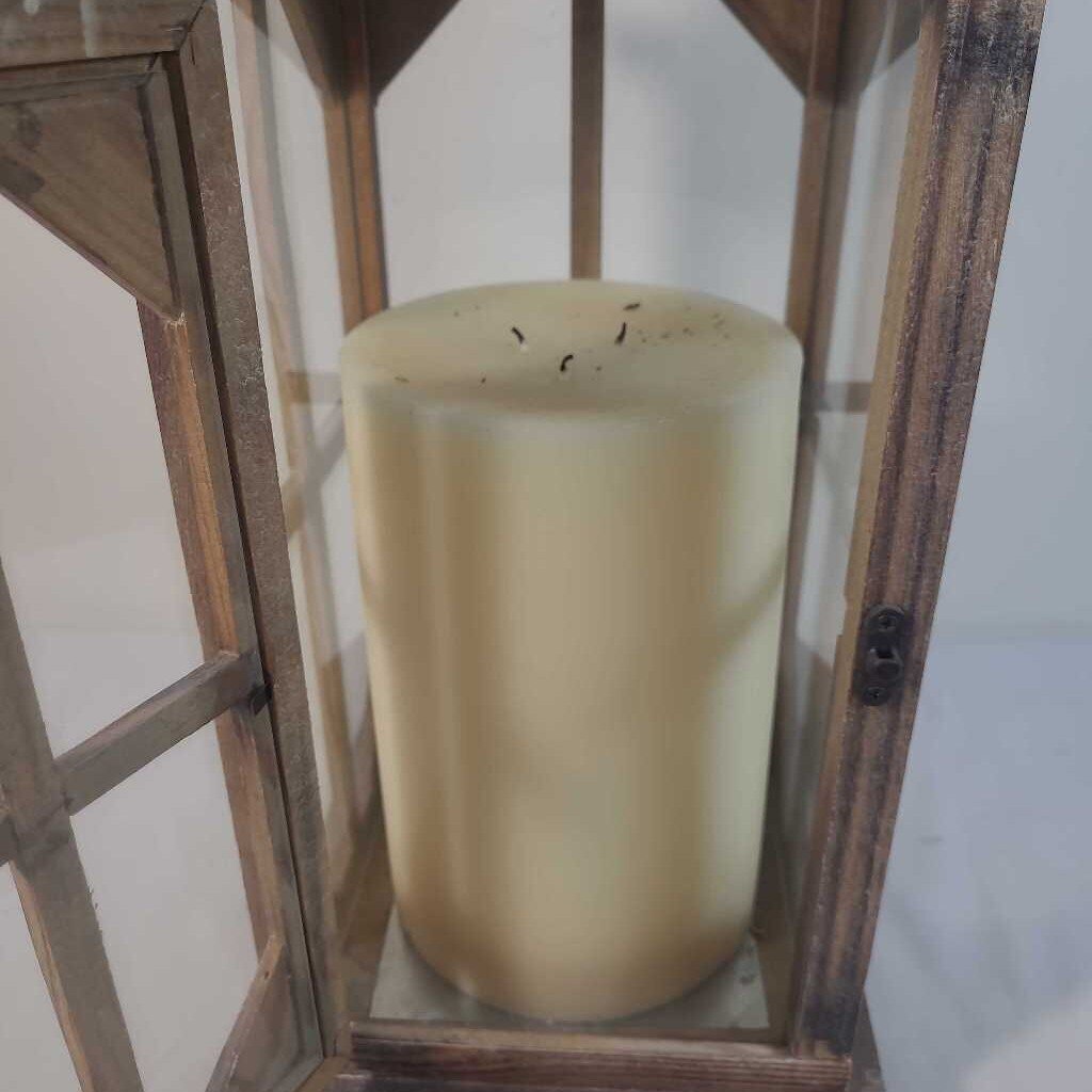 WOODEN LANTERN CANDLE HOLDER