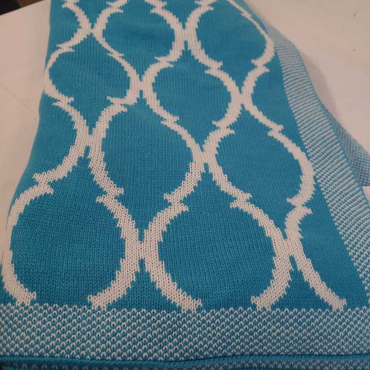 PIER 1 BLUE & WHITE BLANKET