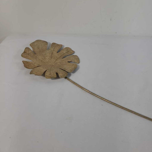 GOLD MONSTERA LEAF PICK