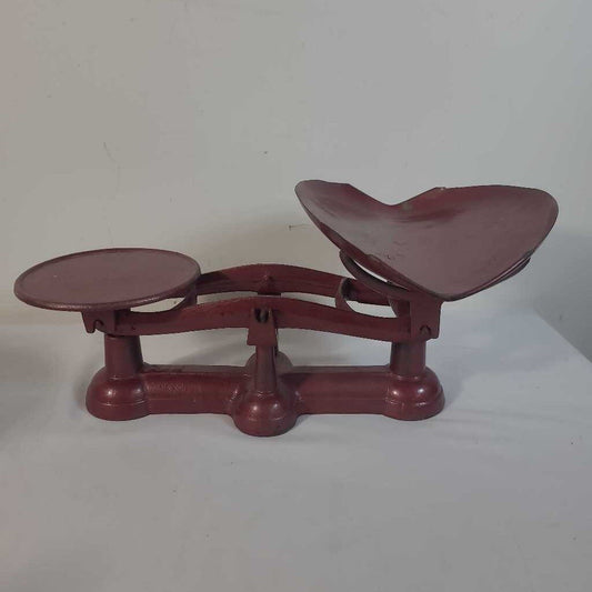 ANTIQUE CAST IRON NO 3 SCALE