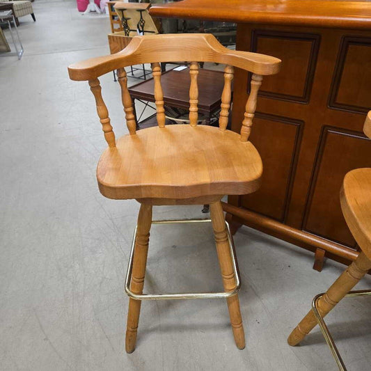 SWIVEL BAR STOOL