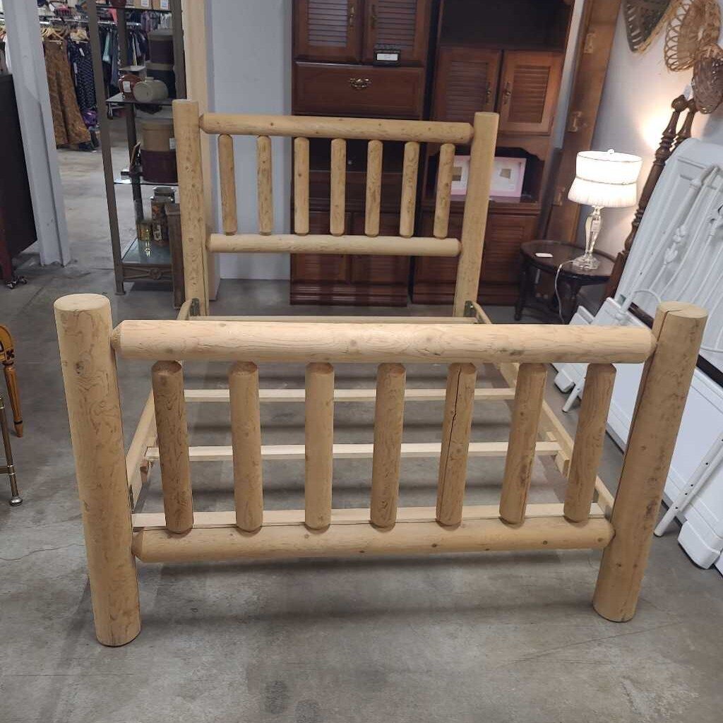 QUEEN SOLID WOOD LOG CABIN BED