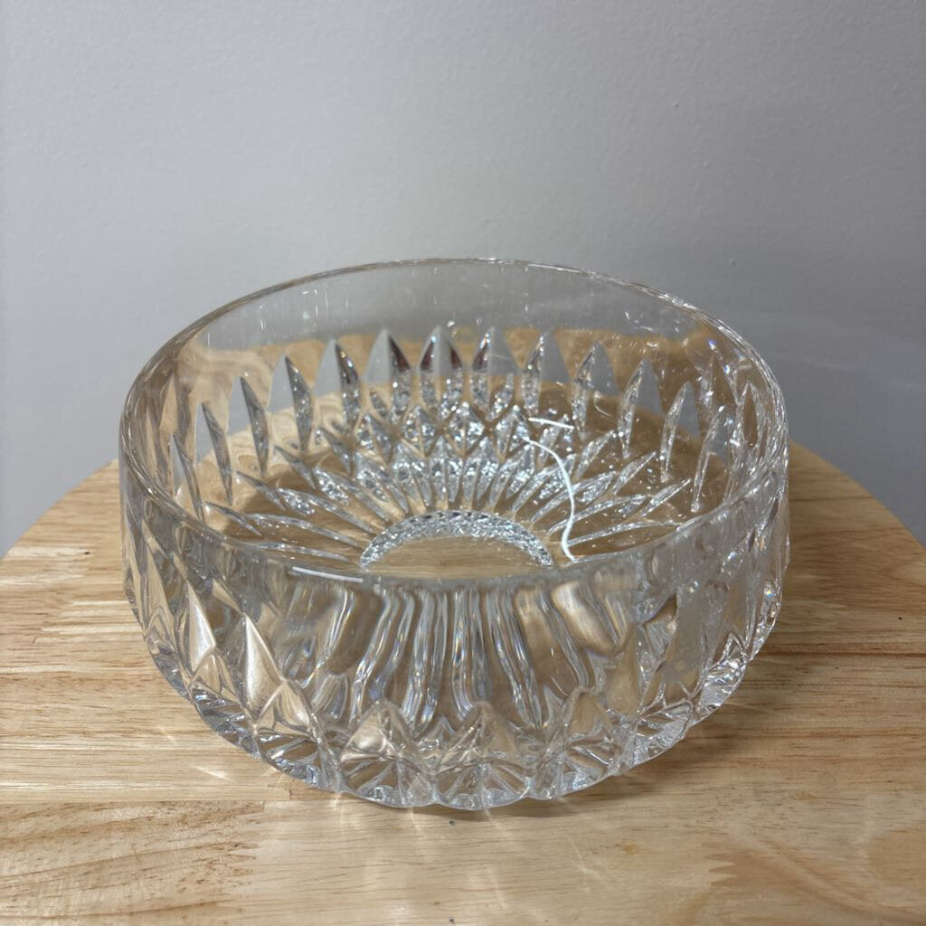 24% LEAD CRYSTAL BOWL