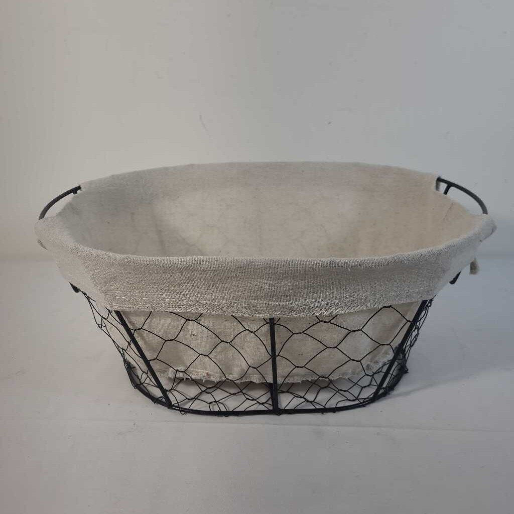 WIRE BASKET W/ LINER