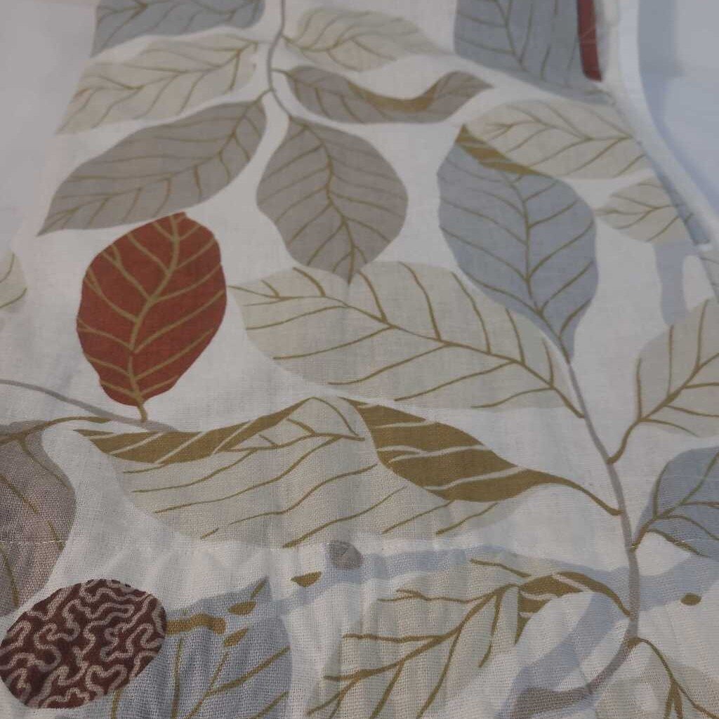 PR CURTAINS W/ LEAF PRINT