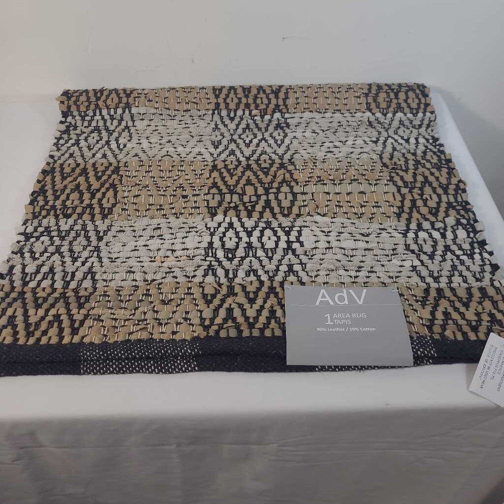 2'x 3' LEATHER AREA RUG