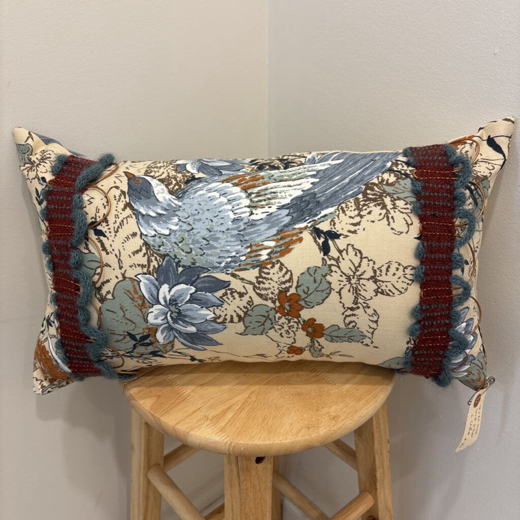 Pillow-12x20--Blue bird with crete