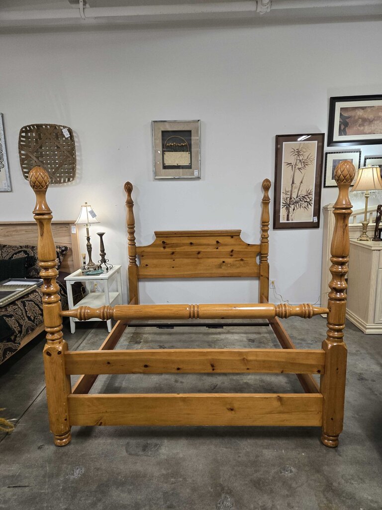 QUEEN PINE 4 POSTER BED