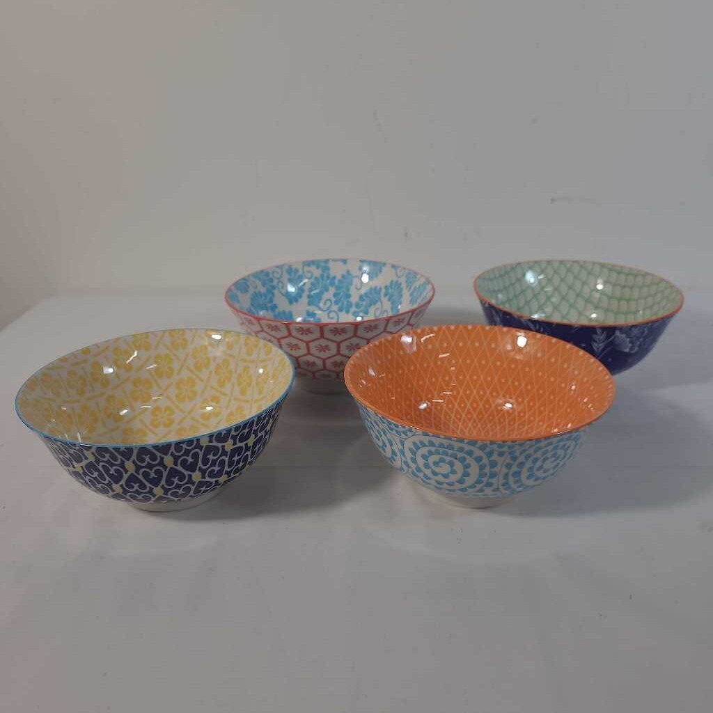 S/ 4 MULTI COLOURED BOWLS