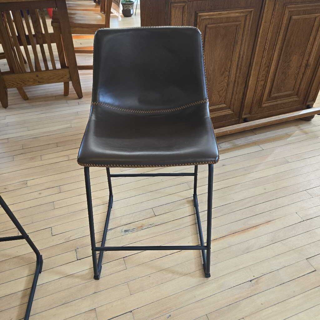 BROWN COUNTER HEIGHT STOOL