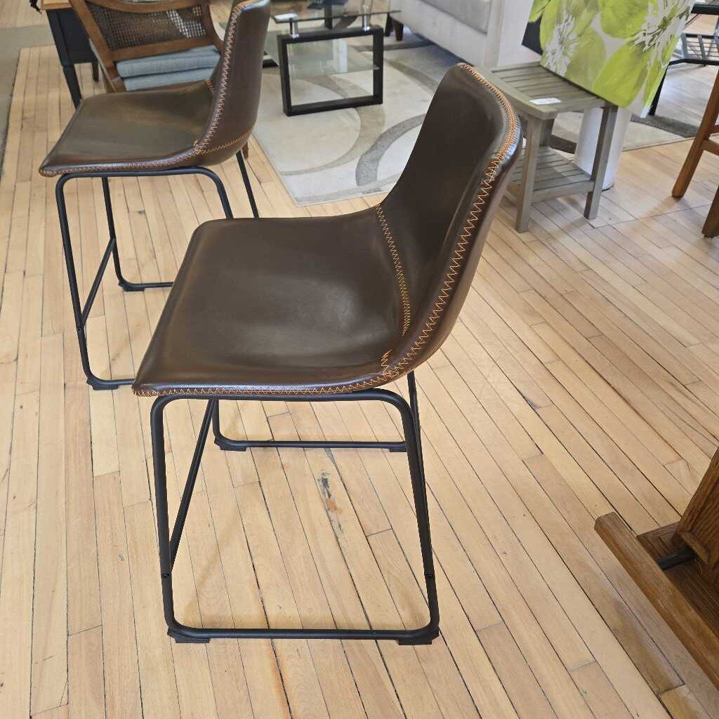 BROWN COUNTER HEIGHT STOOL