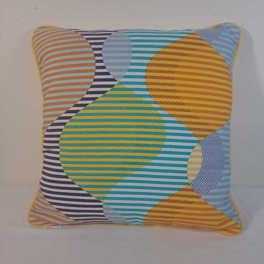MULTI COLOURED OUTDOOR PILLOW