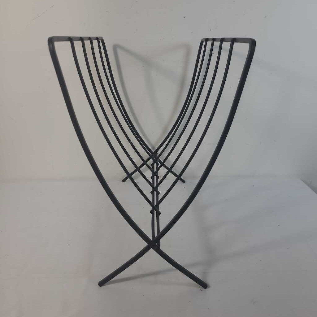 FOLDING BLACK METAL MAGAZINE HOLDER