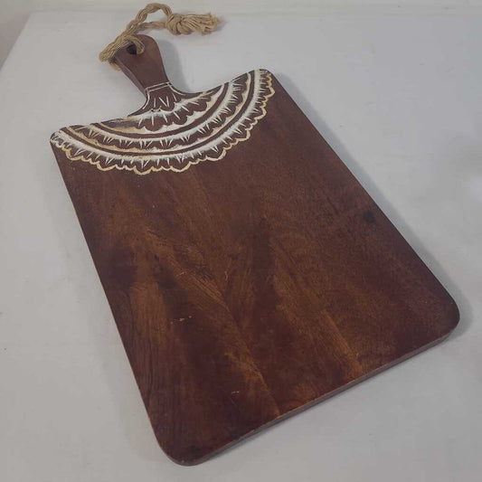 WOOD CUTTING BOARD W HANDLE