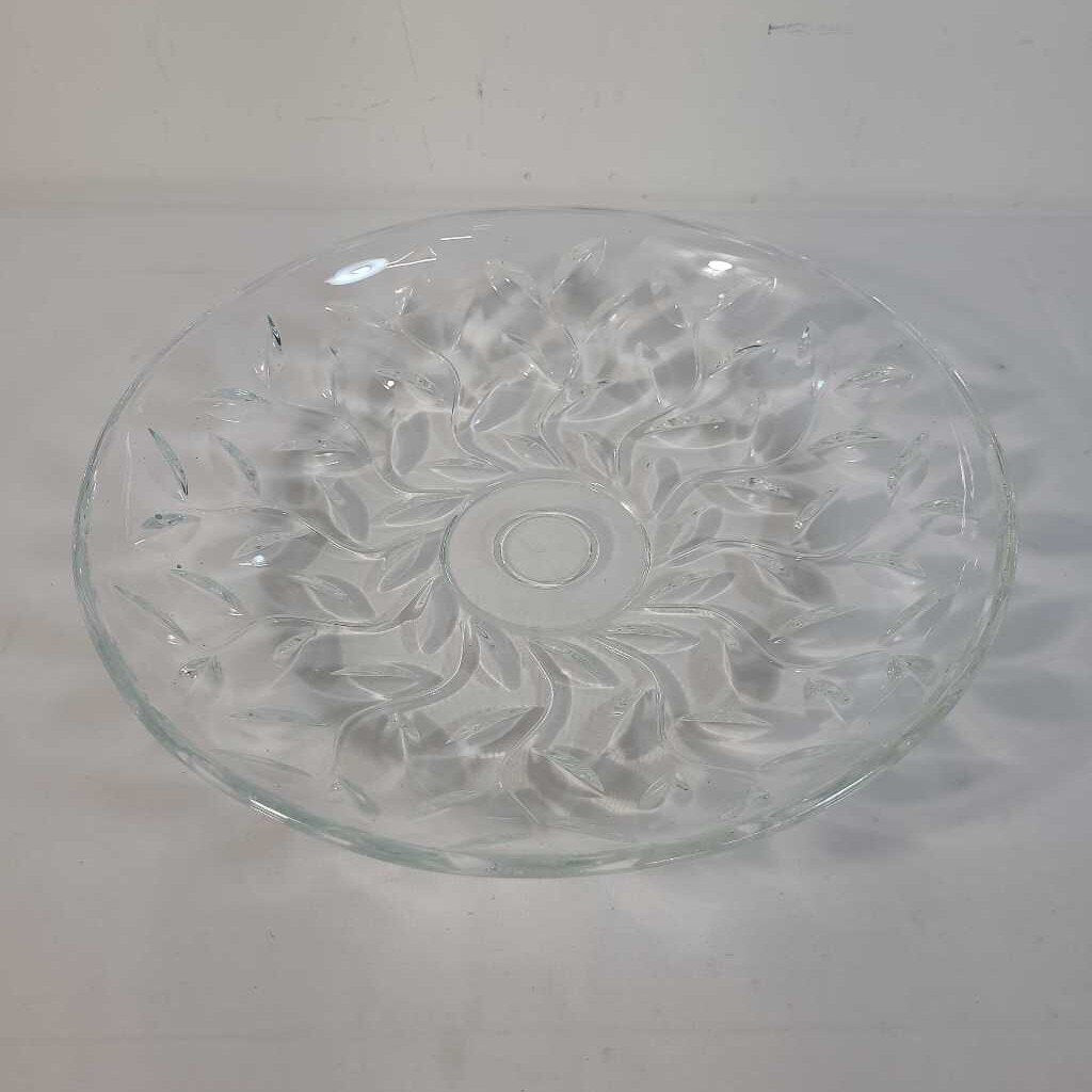 GLASS SERVING DISH W/ LEAF PATTERN