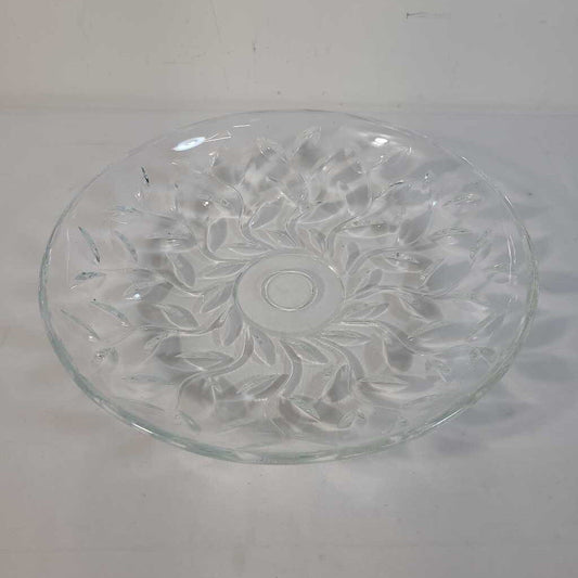 GLASS SERVING DISH W/ LEAF PATTERN