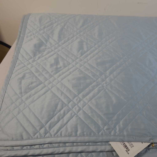 LIGHT BLUE KING COVERLET