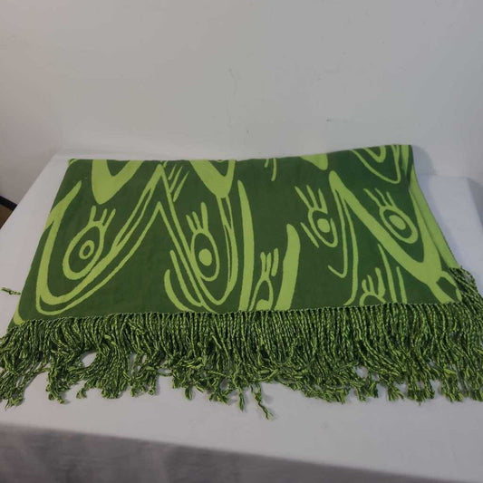 GREEN THROW