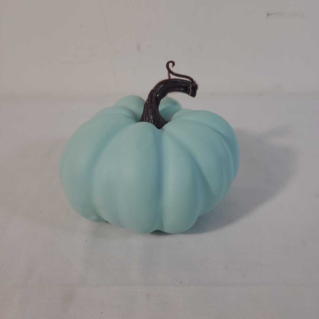 BLUE PUMPKIN