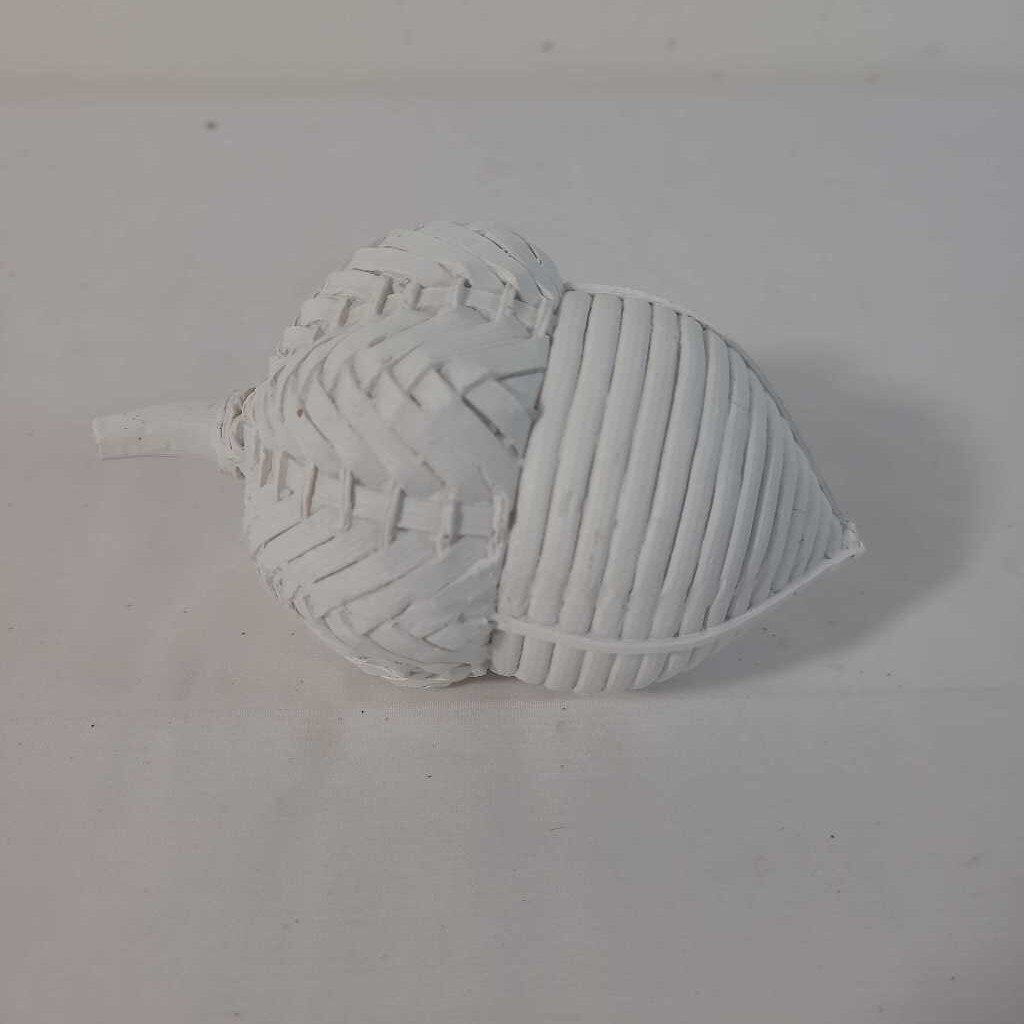 FAUX WHITE WICKER ACORN