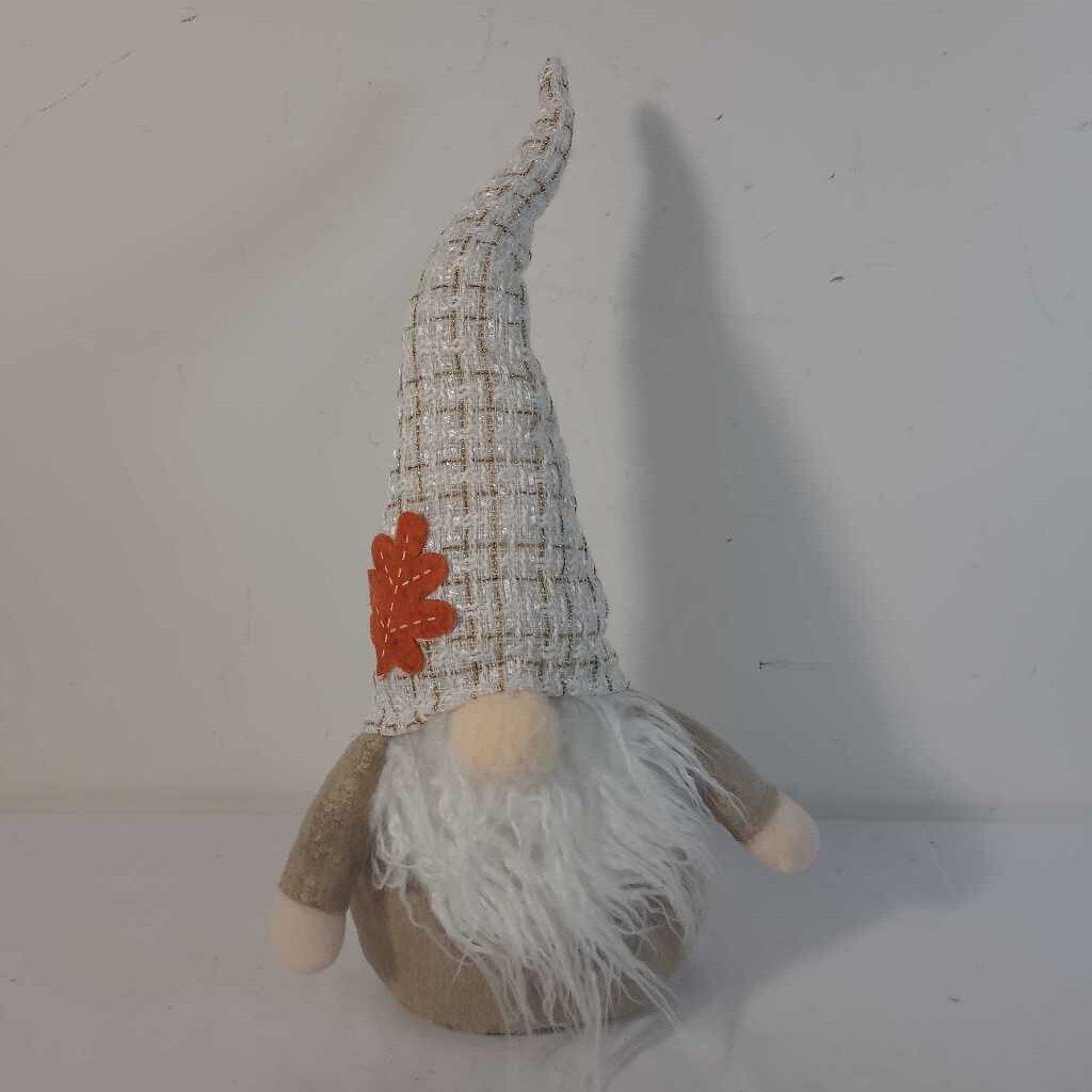FALL GNOME W/LEAF ON HAT