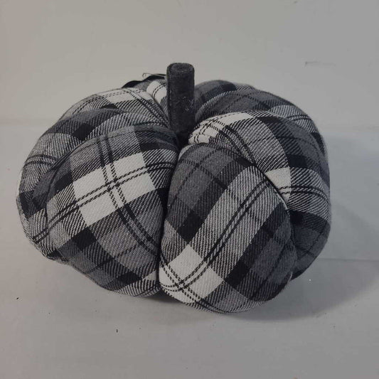 GREY & BLACK PLAID PUMPKIN