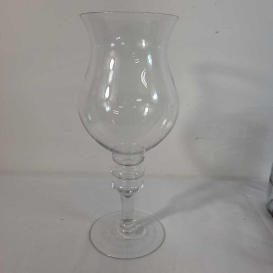 FOOTED GLASS VASE