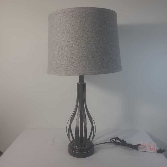 METAL TABLE LAMP W/GREY SHADE