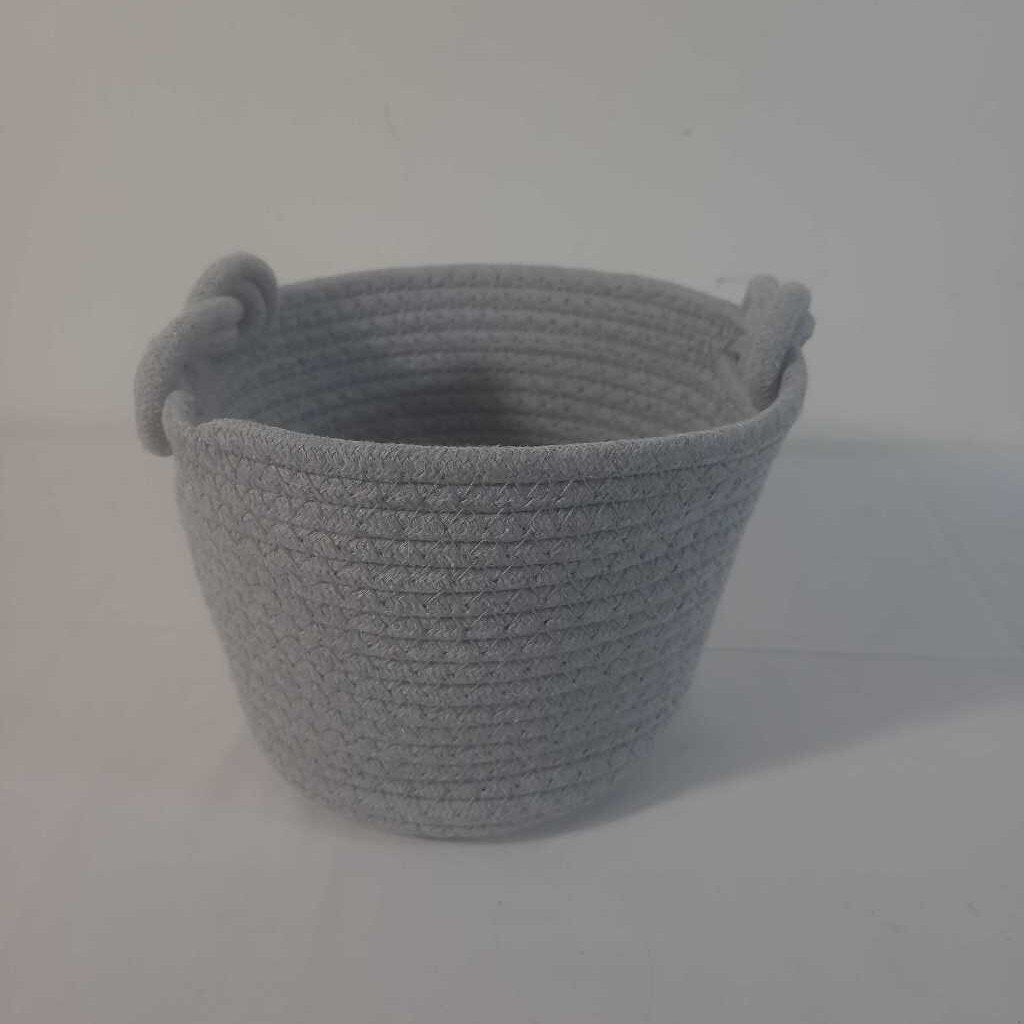 GREY FABRIC BASKET W/HANDLES