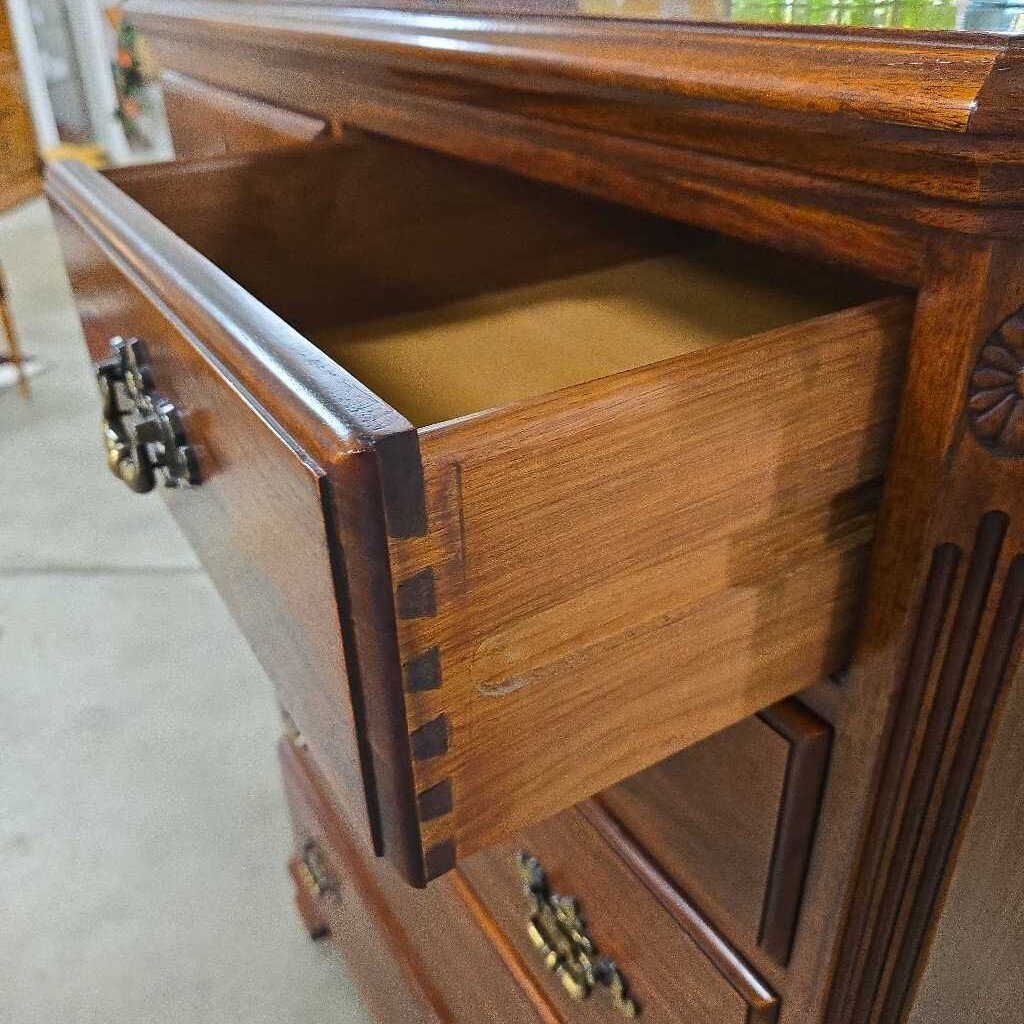 6 DRAWER SOLID WOOD DRESSER