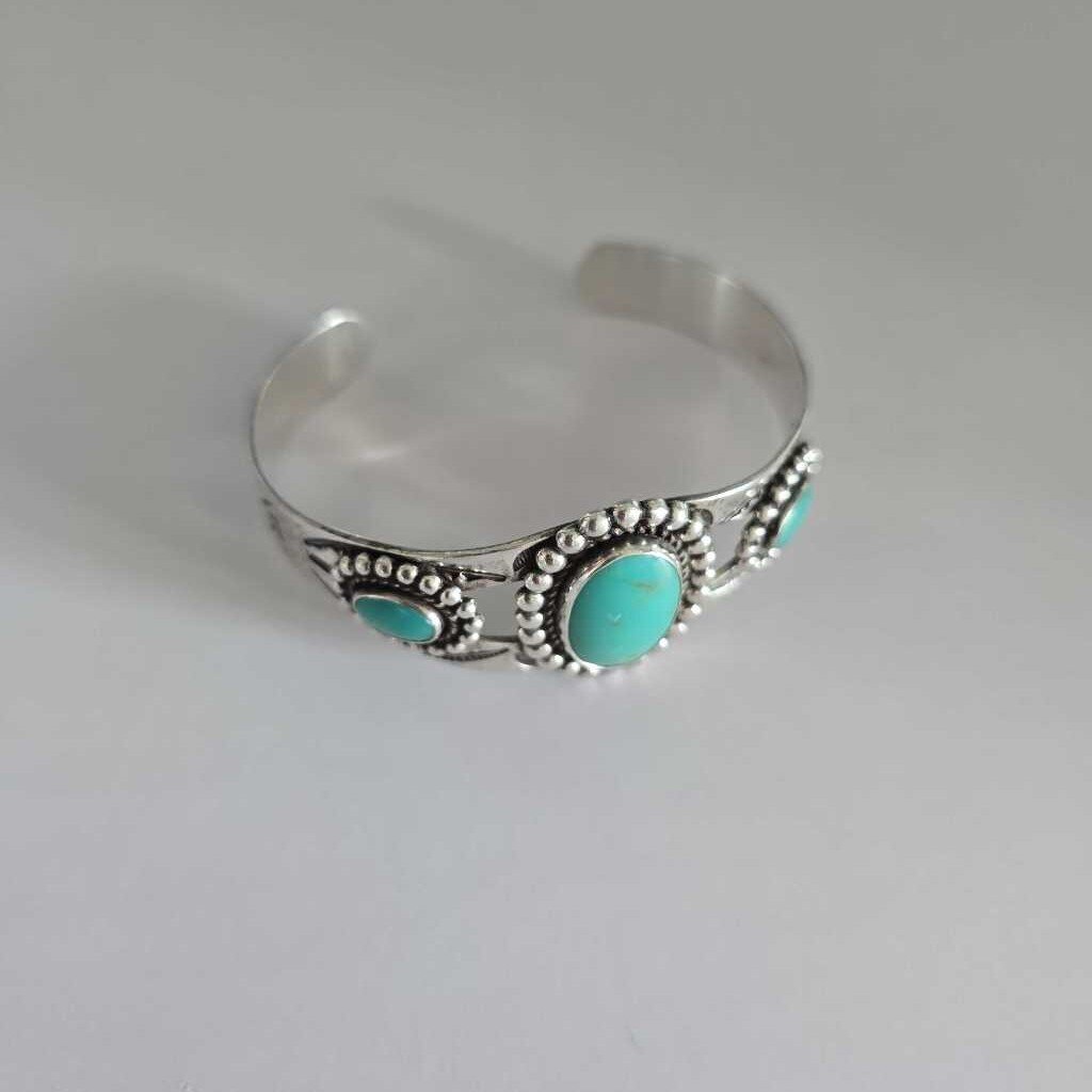 Vintage Navajo Sterling and Turquoise Bracelet