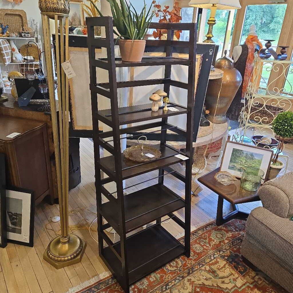 LADDER BOOKCASE