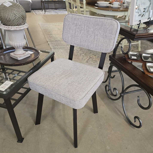 BRIXTON ACCENT CHAIR