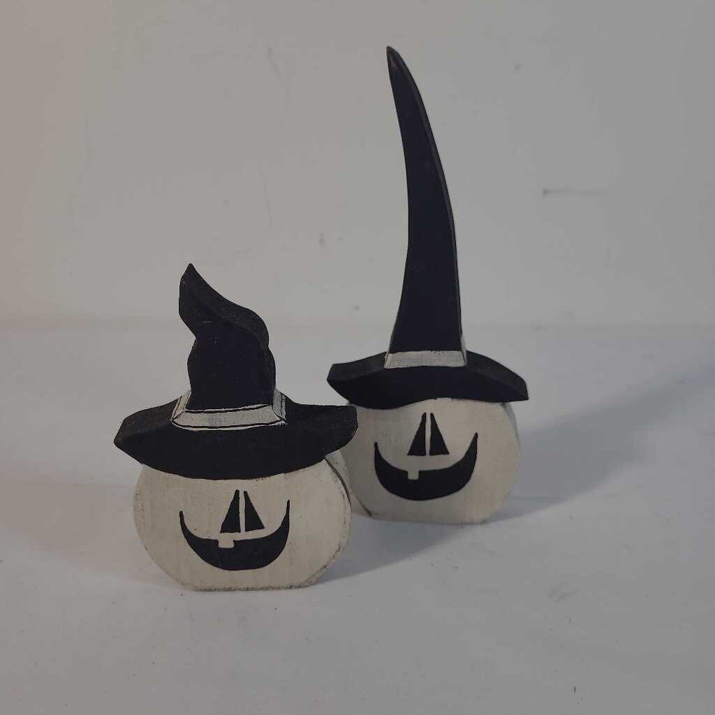 PR WHITE PUMPKINS W/WITCH HATS