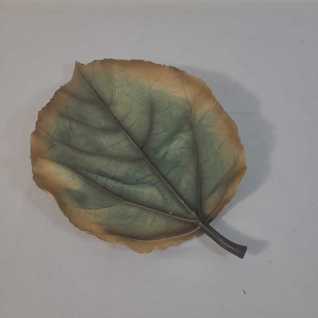 LEAF WALL DECOR