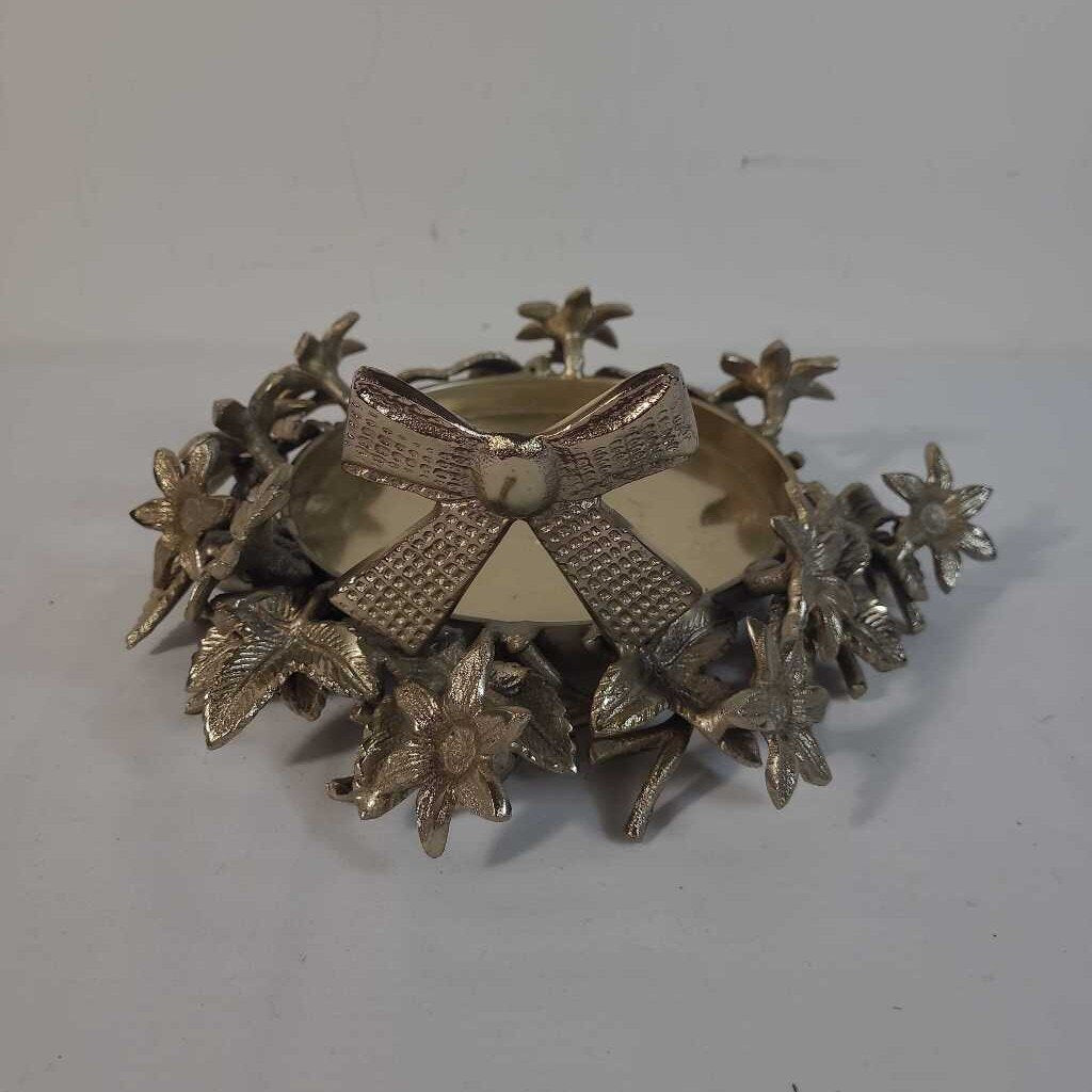 GOLD BOW CANDLE HOLDER