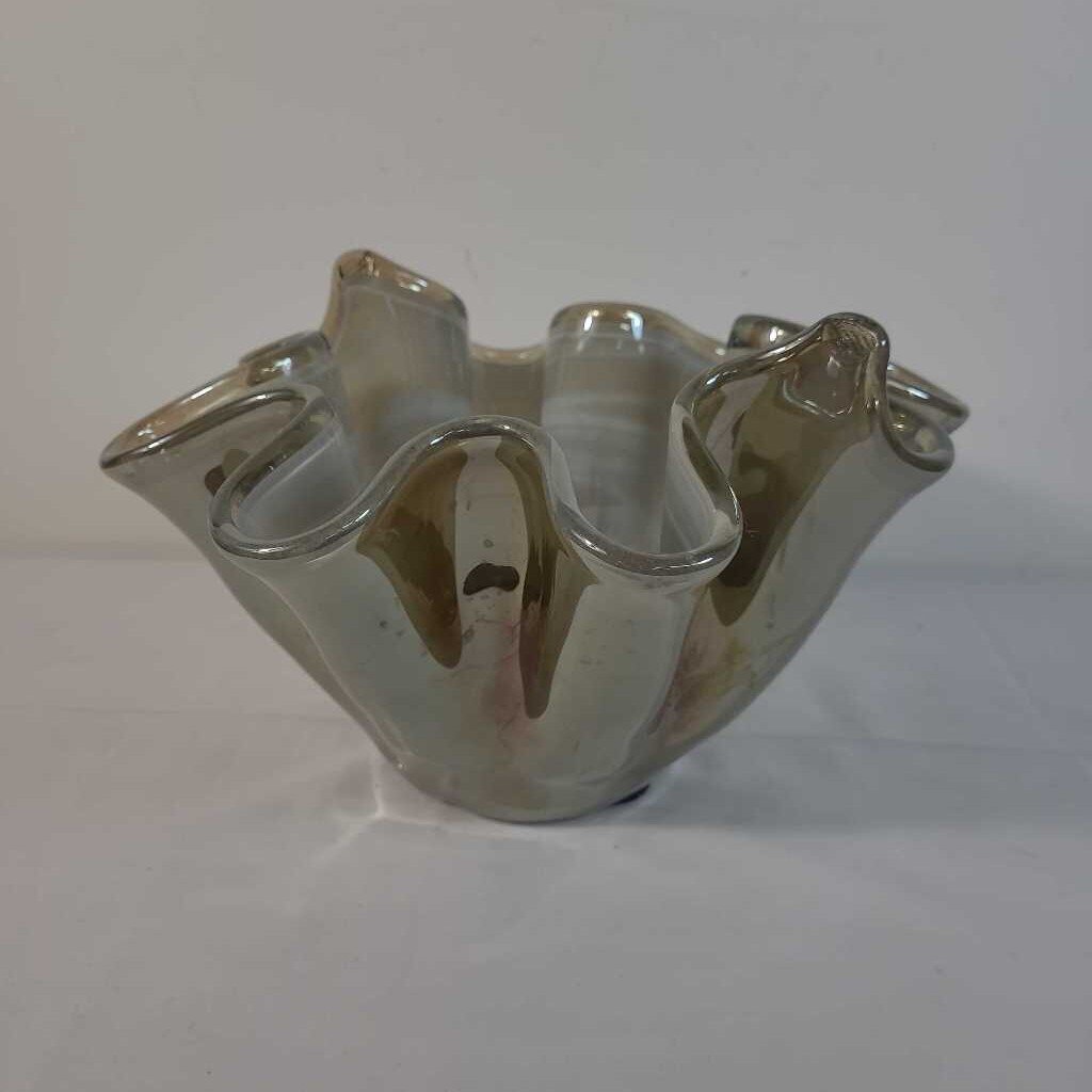 TAUPE RUFFLED BOWL