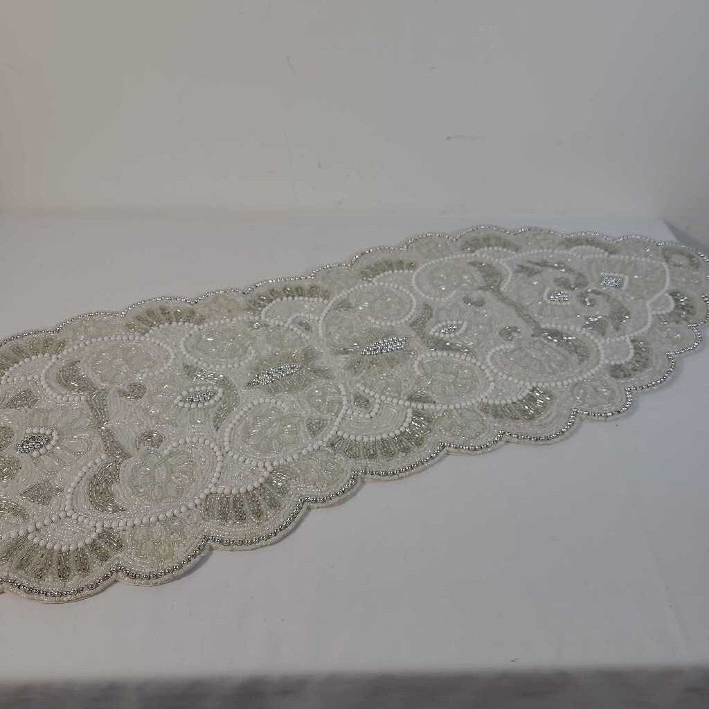 BEADED CENTERPIECE RUNNER