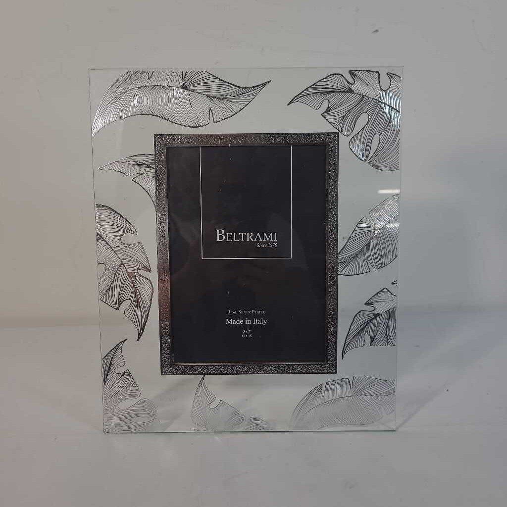 MONSTERA LEAF PICTURE FRAME