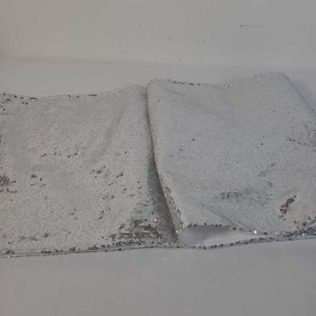 SILVER SEQUIN TABLE RUNNER