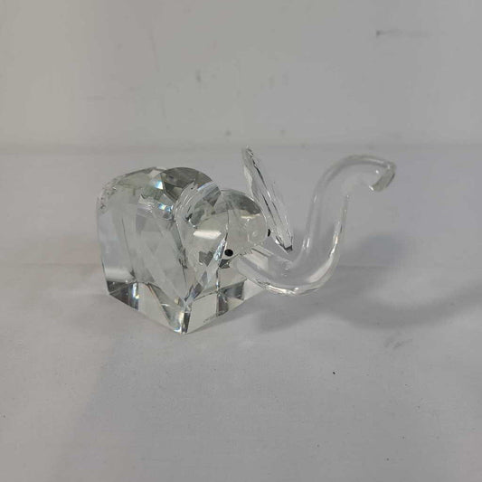 GLASS ELEPHANT