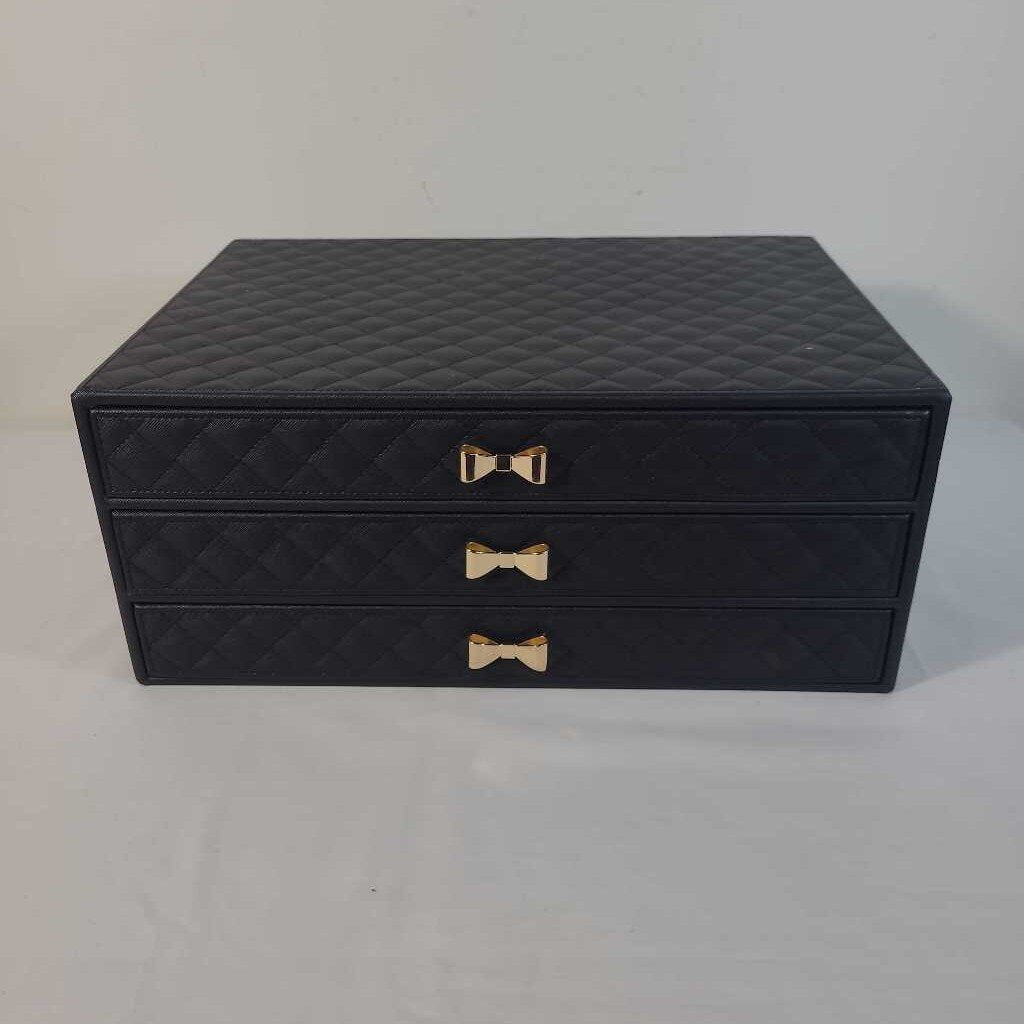 QUILTED BLACK W/GOLD BOW 3 DRAWER BOX