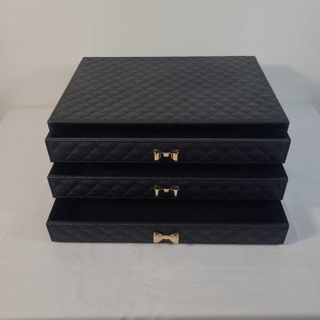 QUILTED BLACK W/GOLD BOW 3 DRAWER BOX