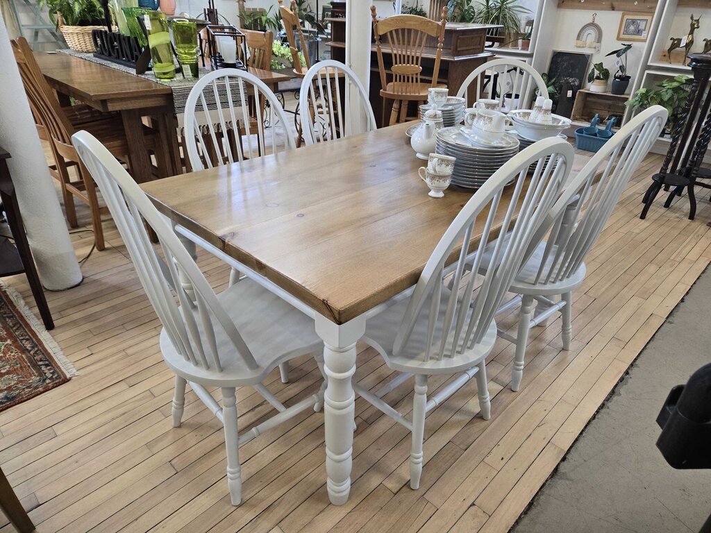 NEWLY MADE HARVEST TABLE W/6 CHAIRS